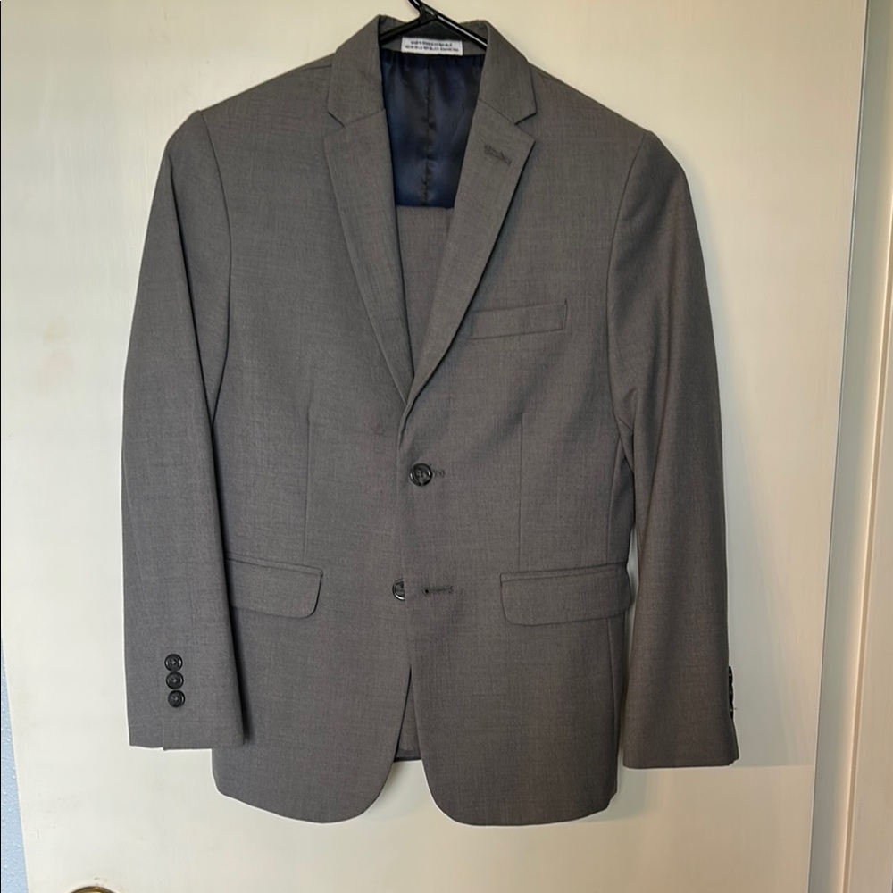 Boy’s Izod Grey 3 piece Suit, size 12